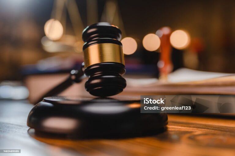 Court, judgment gavel